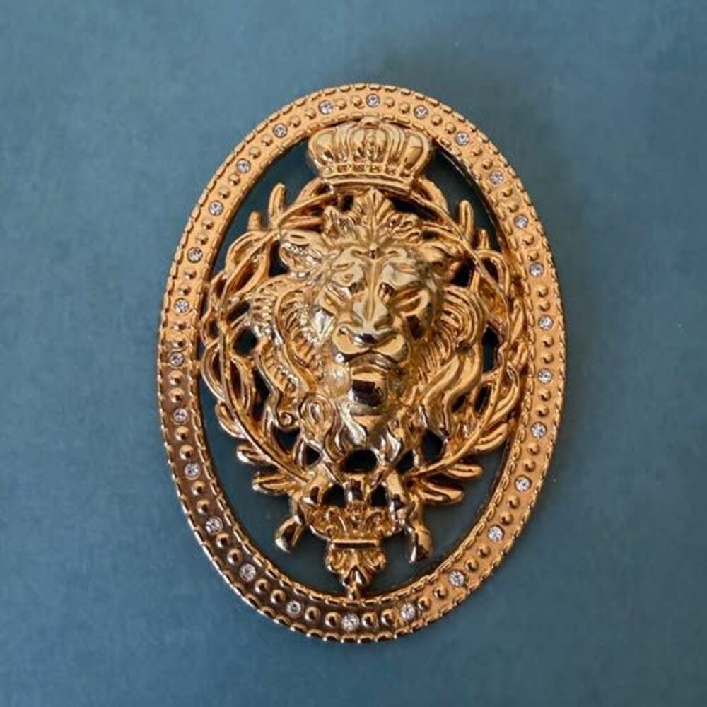 Regal Lion Head & Crown Scarf Clip / Fur Clip – Gold Tone & Rhinestones